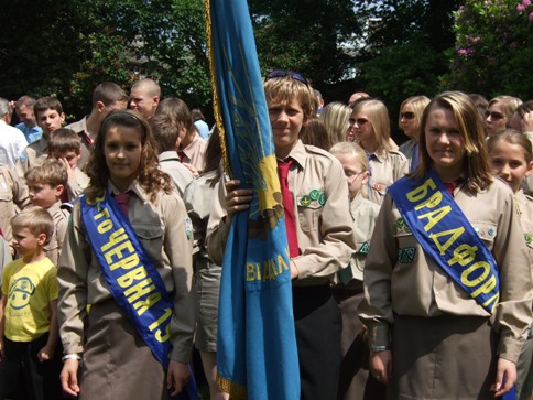 Flag bearer from oseredok Bradford