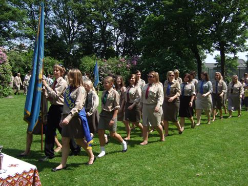 Yunachki marching at the defeliada