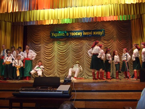 Monday Morning performed by sumenyata and starshe yunatstvo