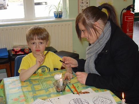 Sumenyata are taught how to decorate pysanky