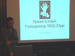 Yuliya Chymera presenting a lecture on the Great Famine of 1932-33